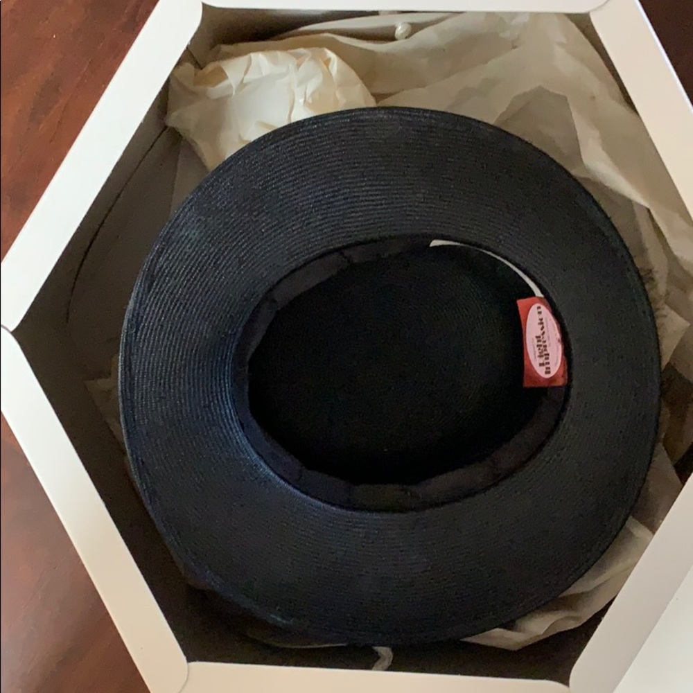 Hat - Picture 6 of 6